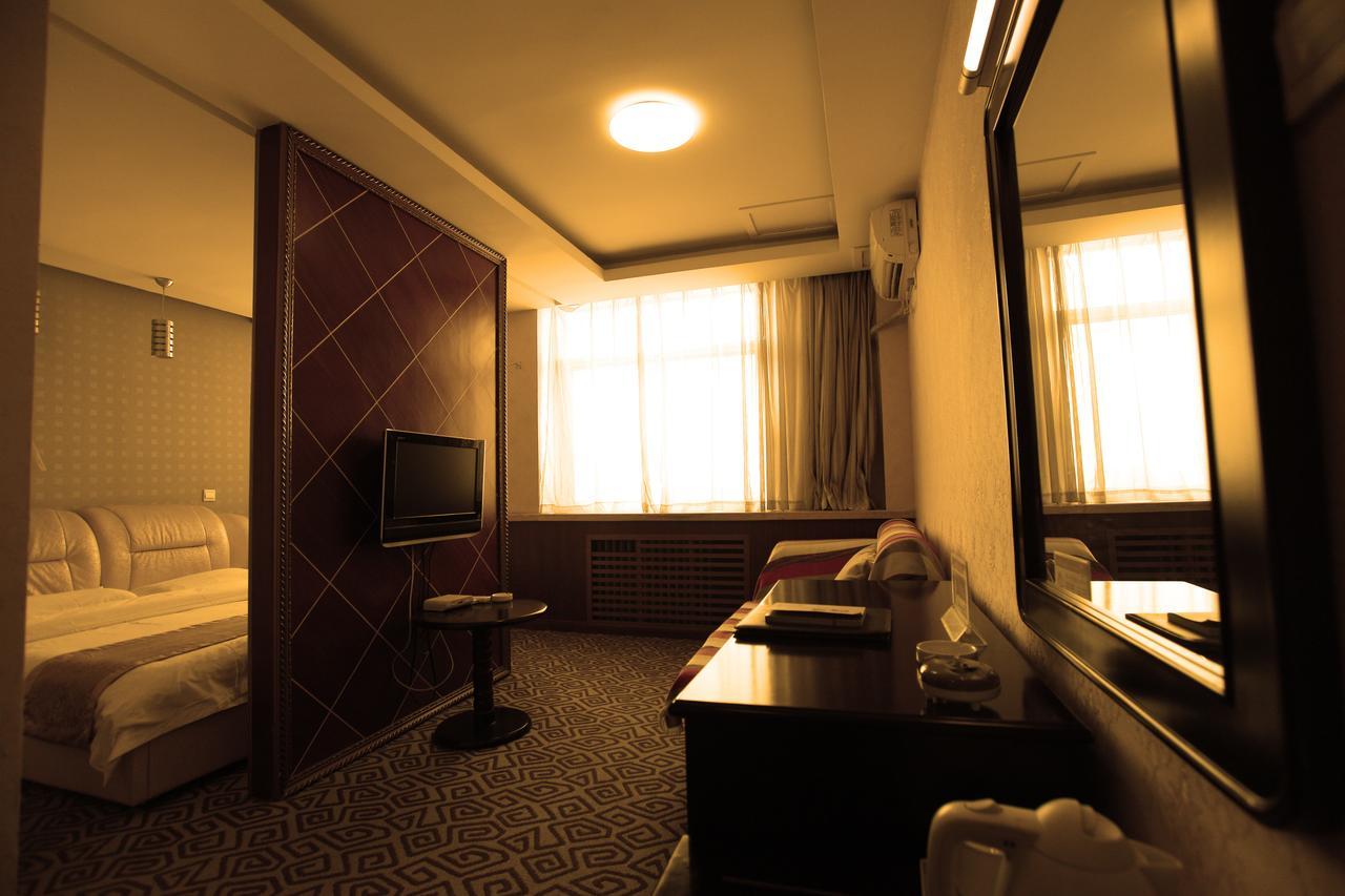 Huashan Jinsui Hotel Huayin Exterior photo